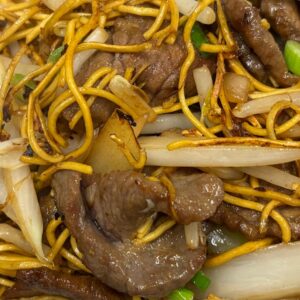 201 Beef Chow Mein 牛肉炒面