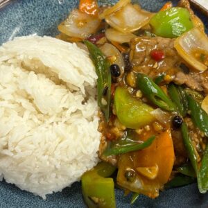305 Hunan Chilli Beef with Rice 辣牛饭